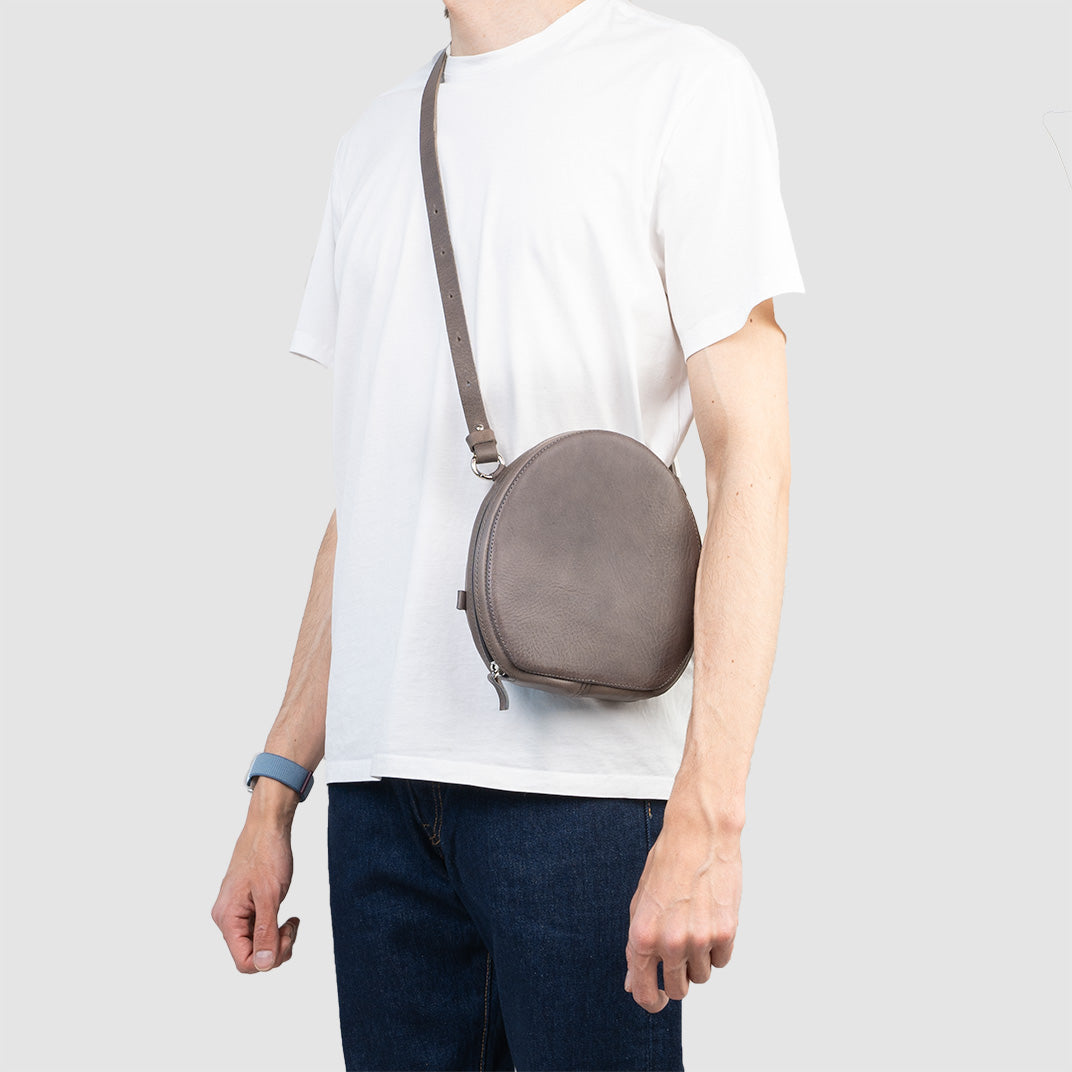 HP42 Full-Grain Leather Case for AirPods Max